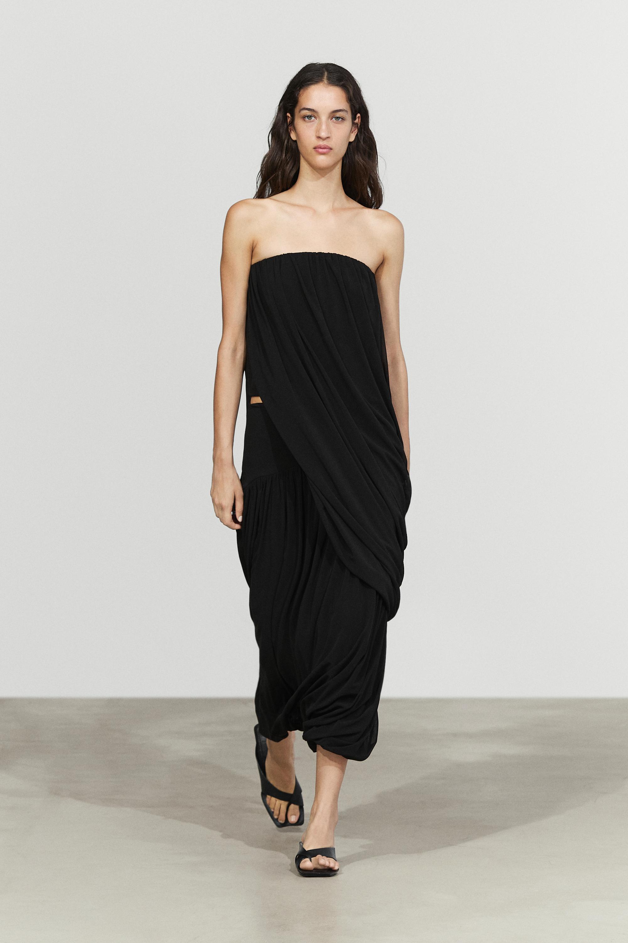 Strapless flowing top