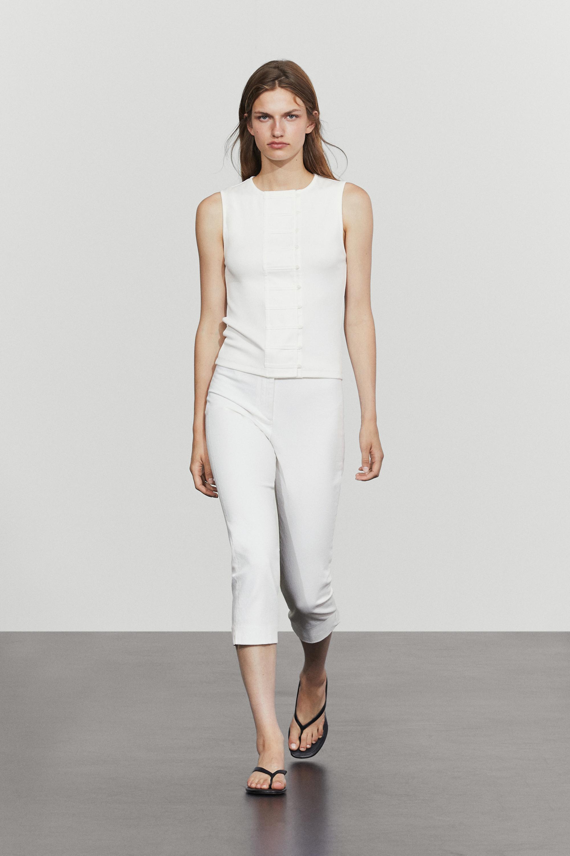 Cotton blend bib detail T-shirt
