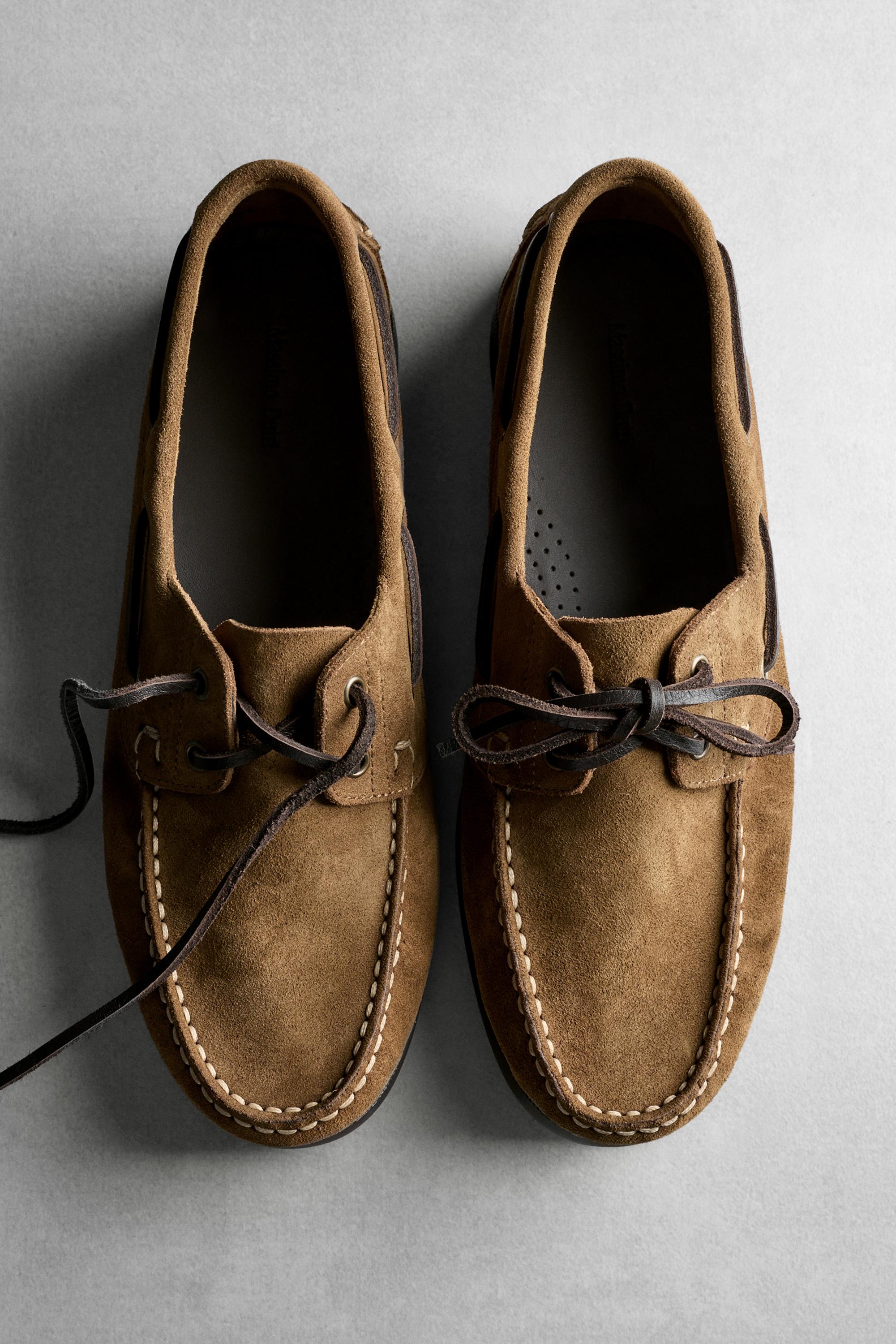 Leather boat shoe