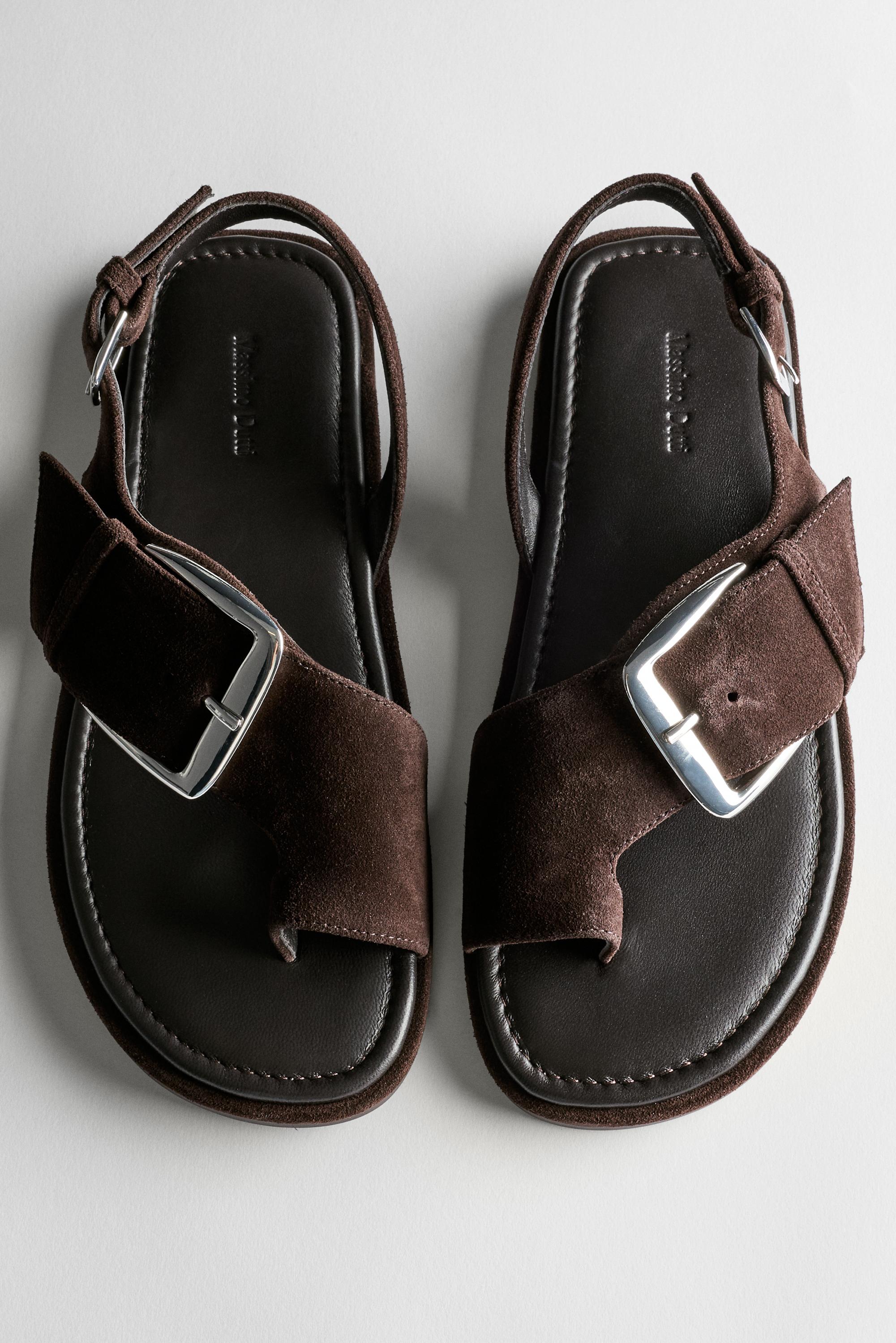 Flat slider sandals with buckle