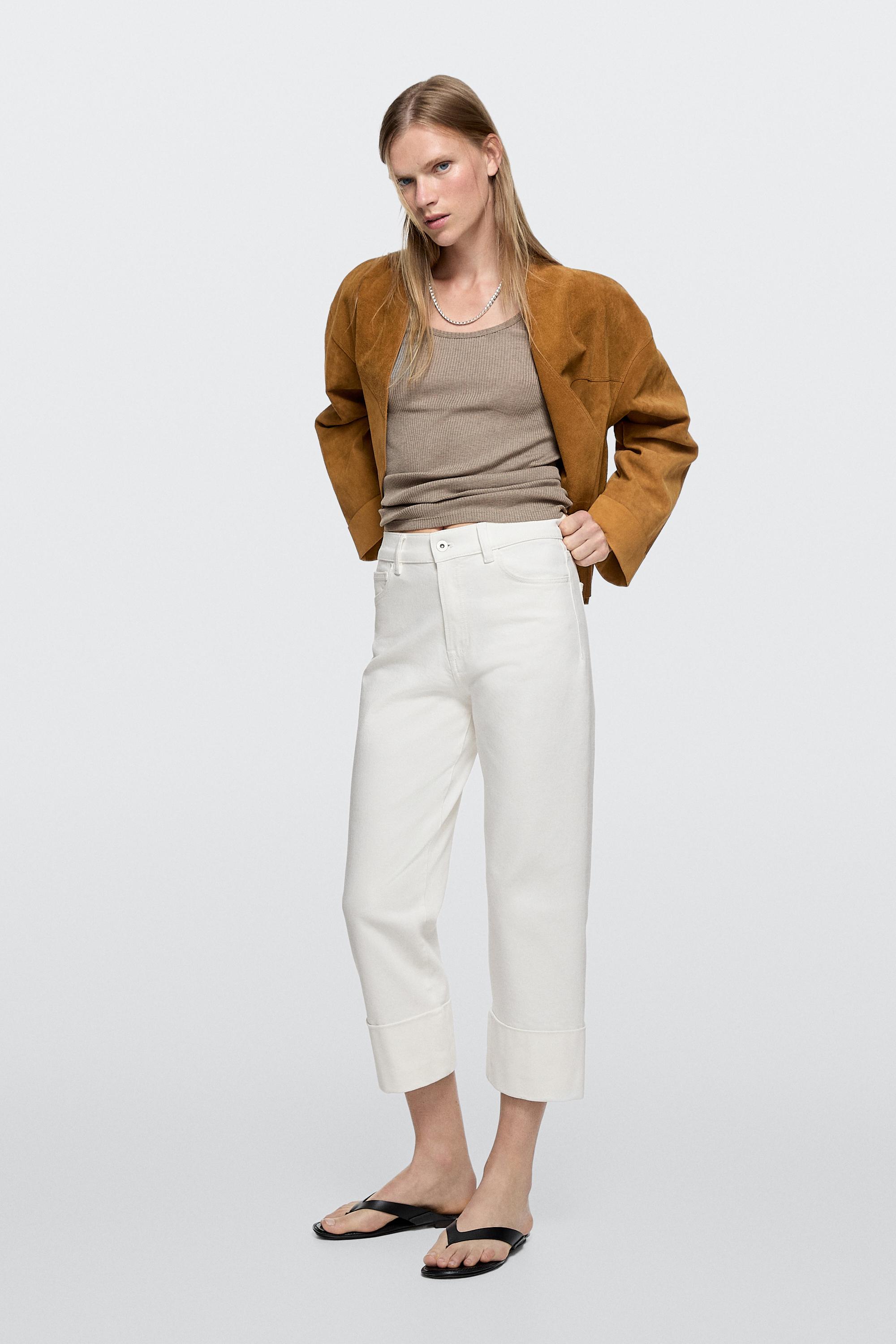 Mid-rise capri jeans with turn-up hems