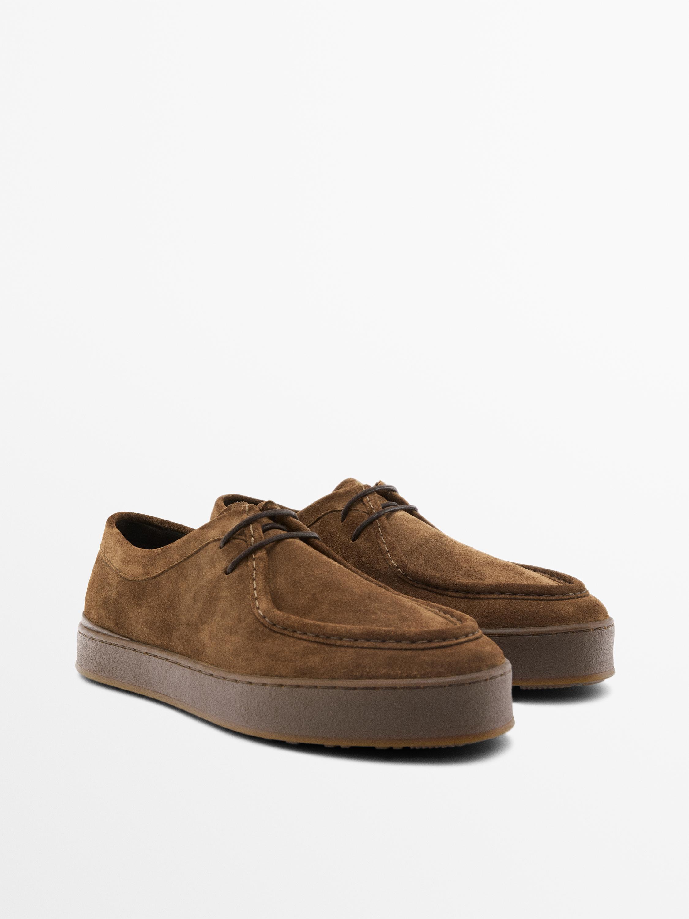 Leather shoes with moc toe and chunky sole