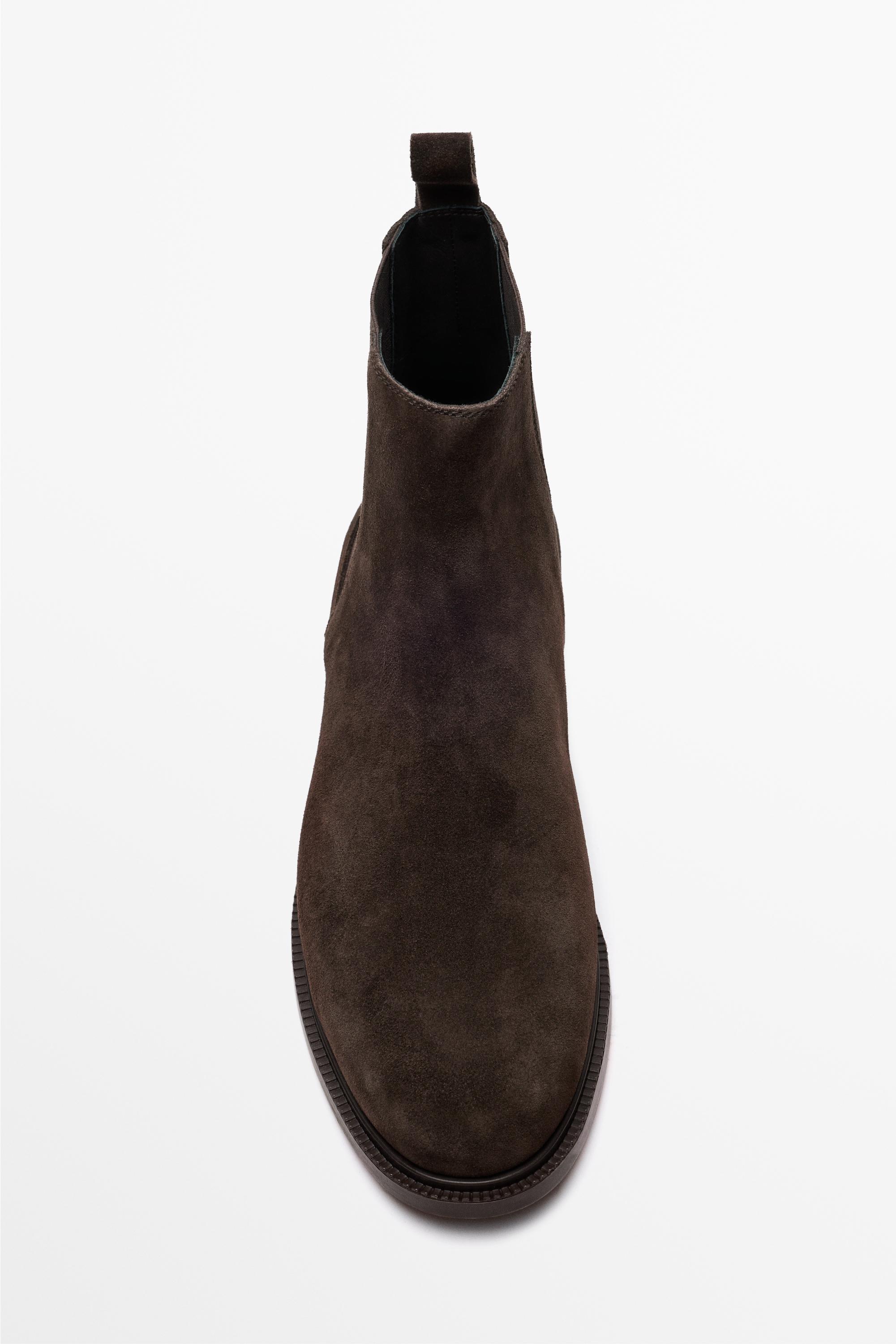 Leather Chelsea ankle boots