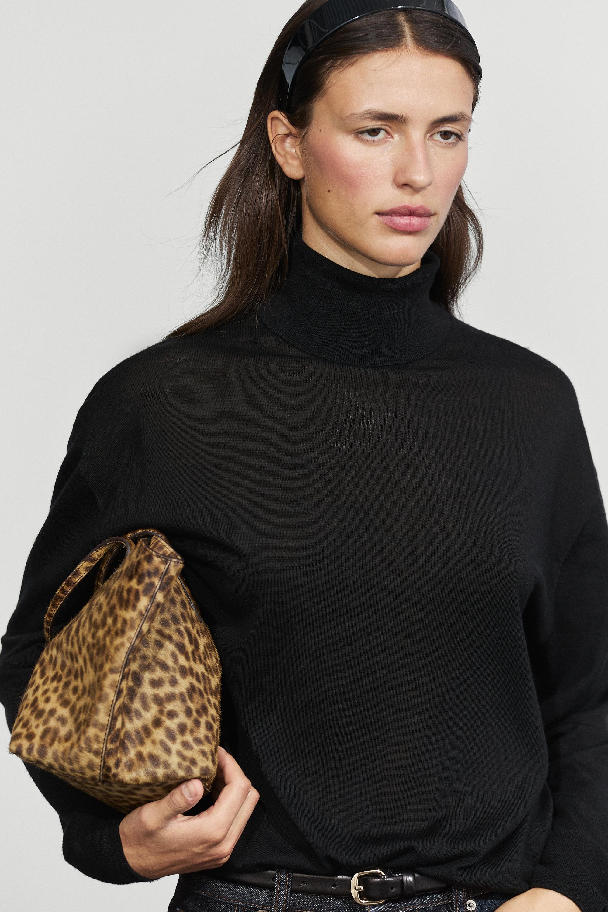 100% wool turtleneck knit sweater