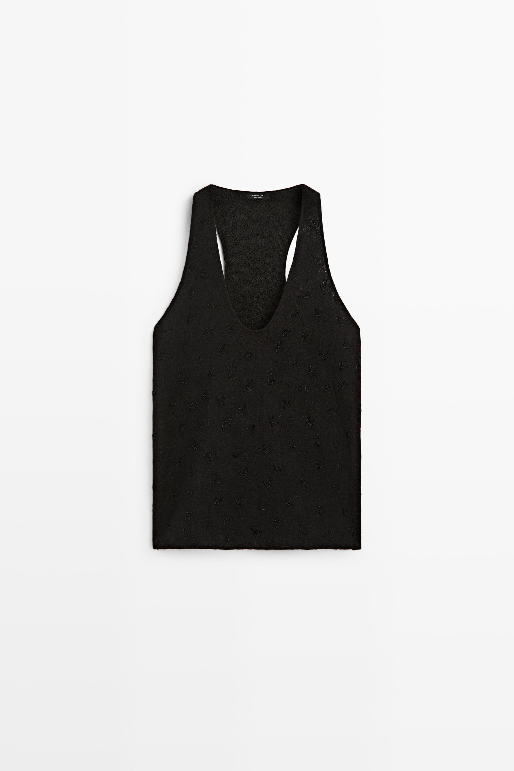 Flowing top with embroidery