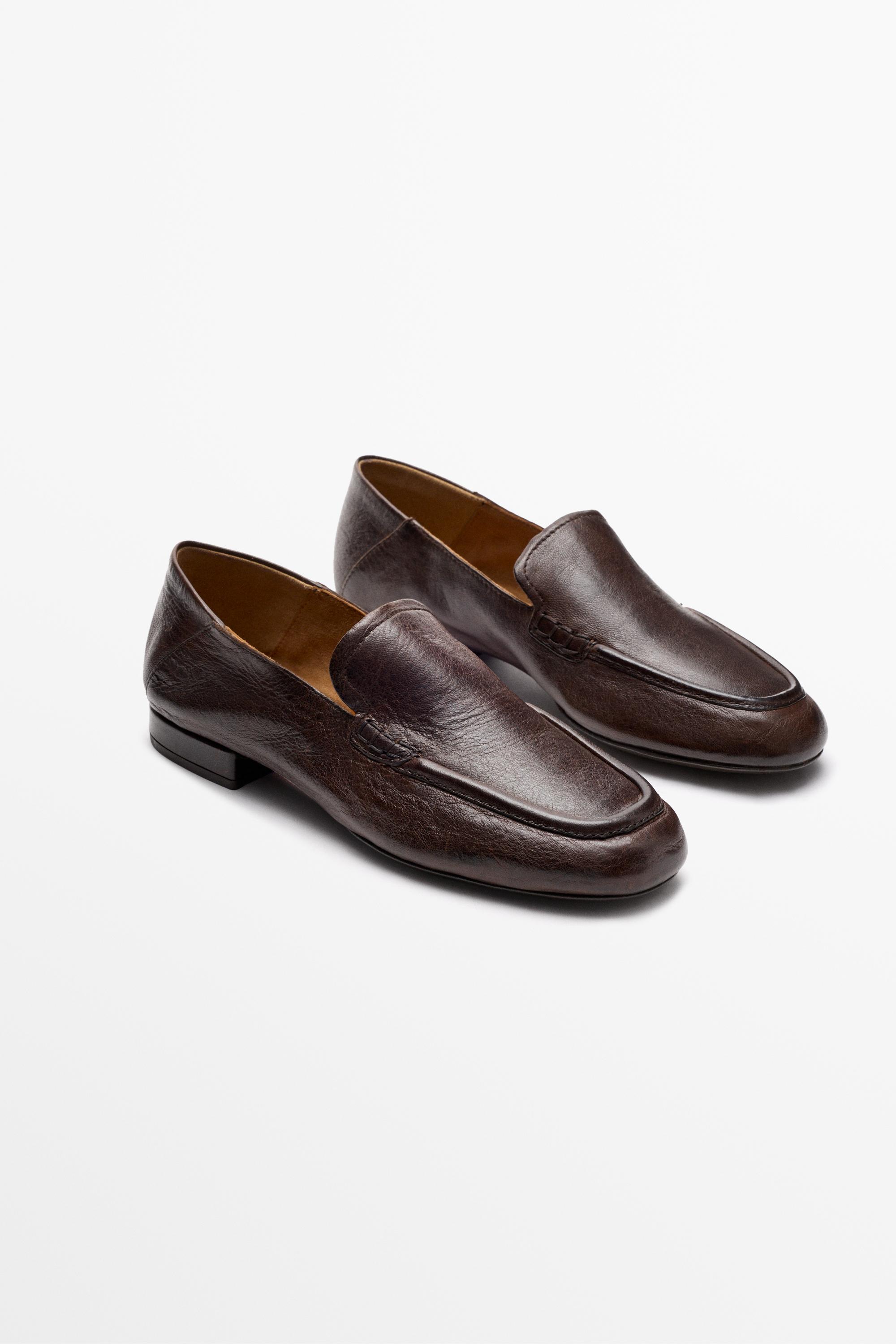 Leather heel loafer