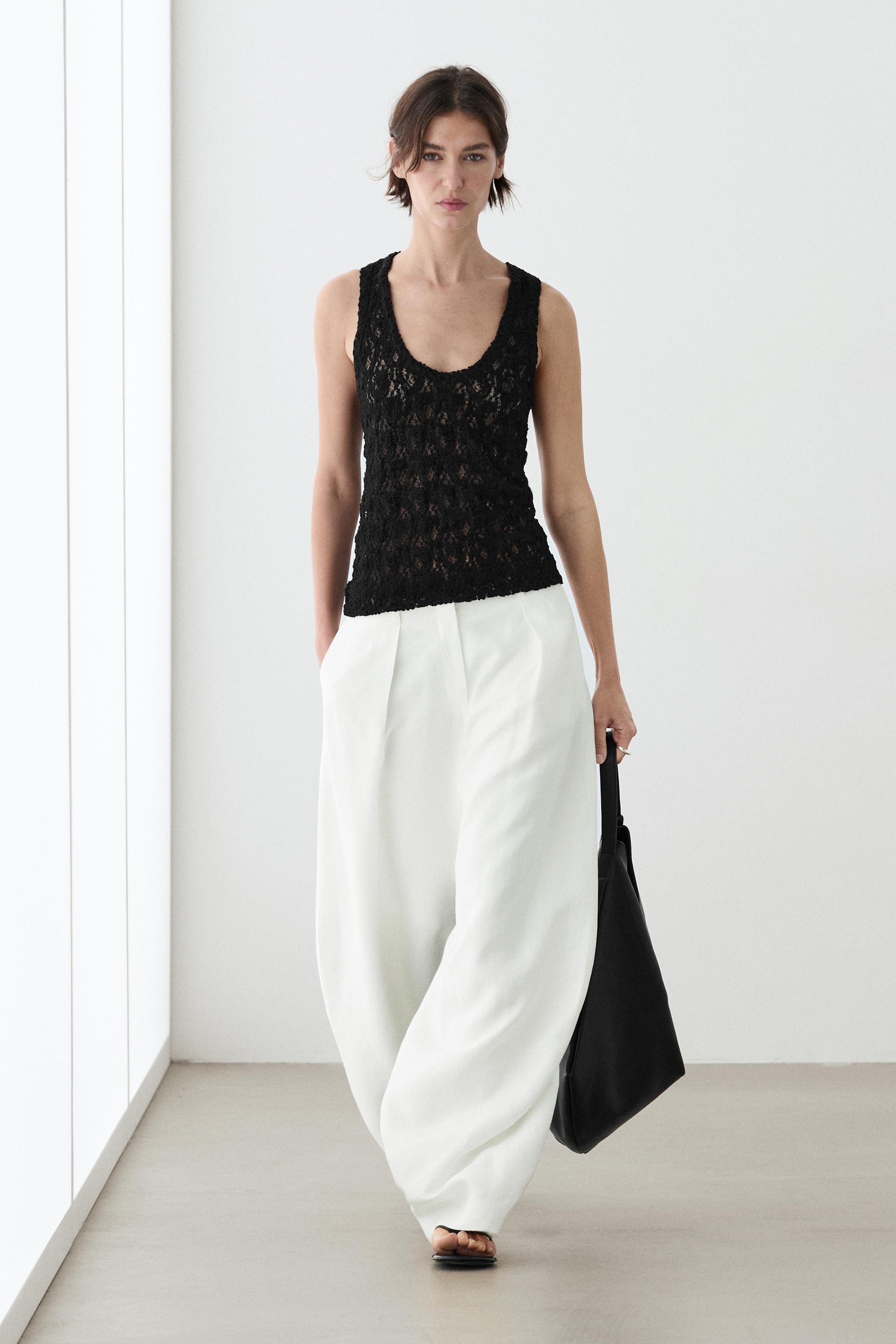 Round neck lace top