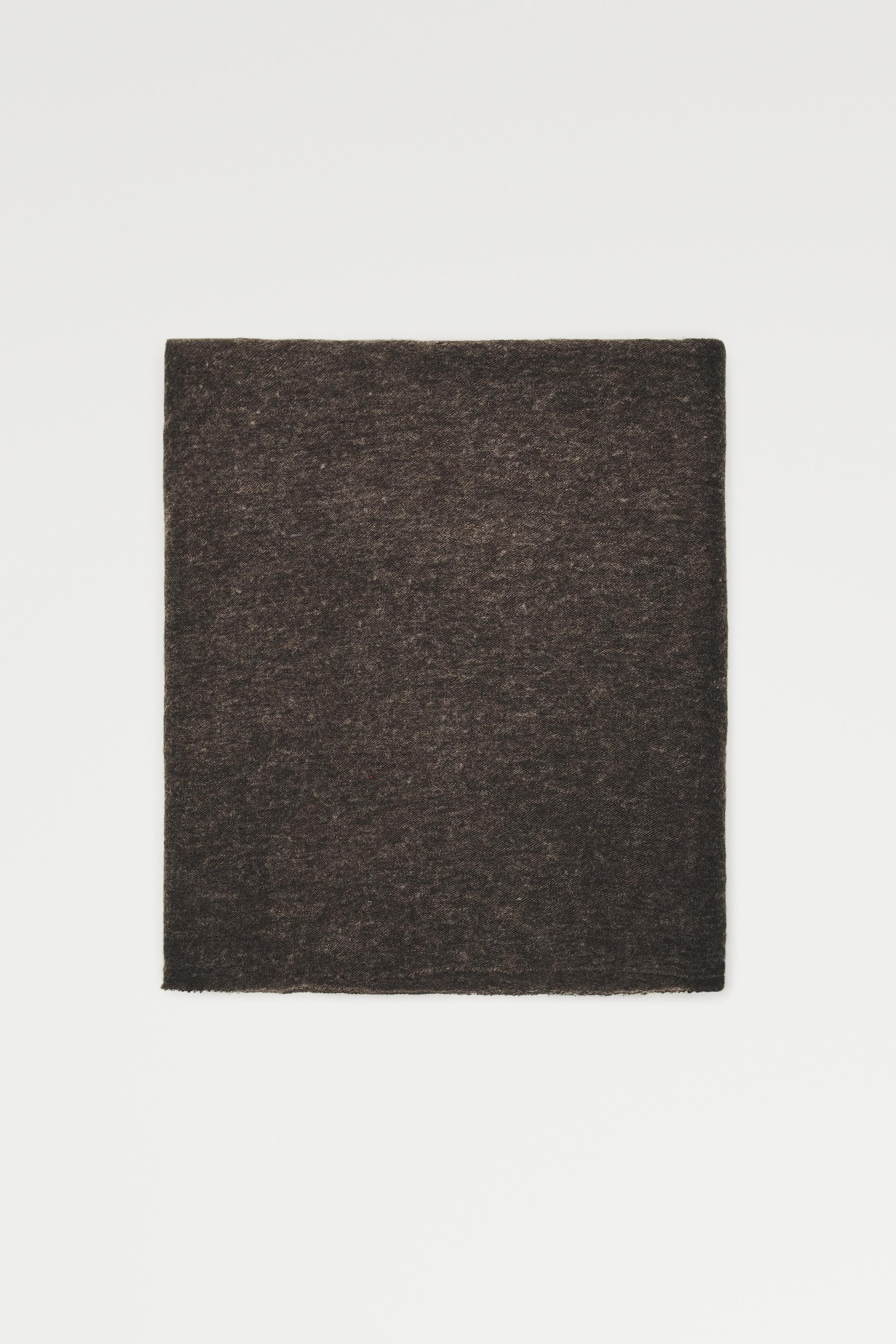 100% Cashmere scarf