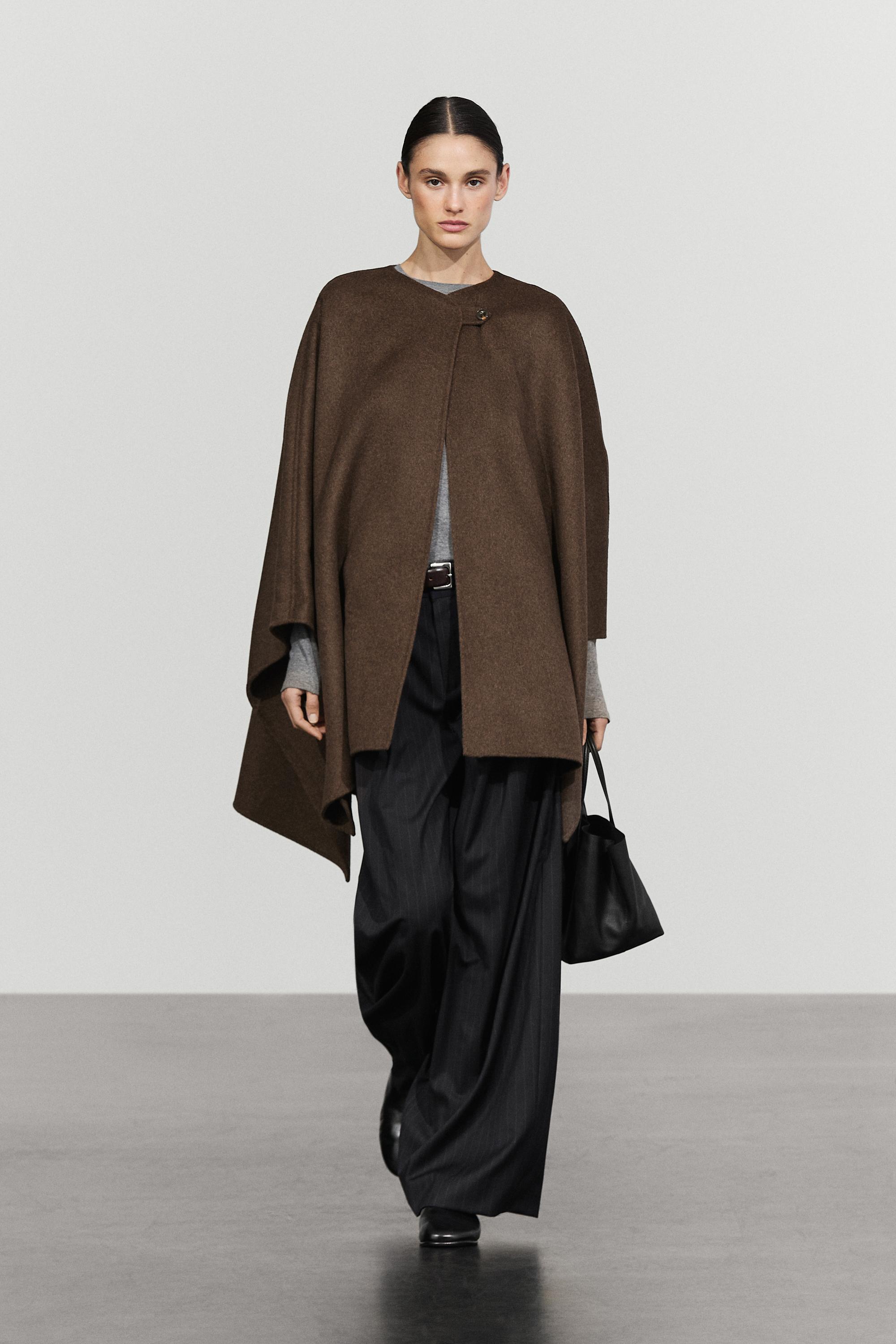 Wool blend buttoned cape