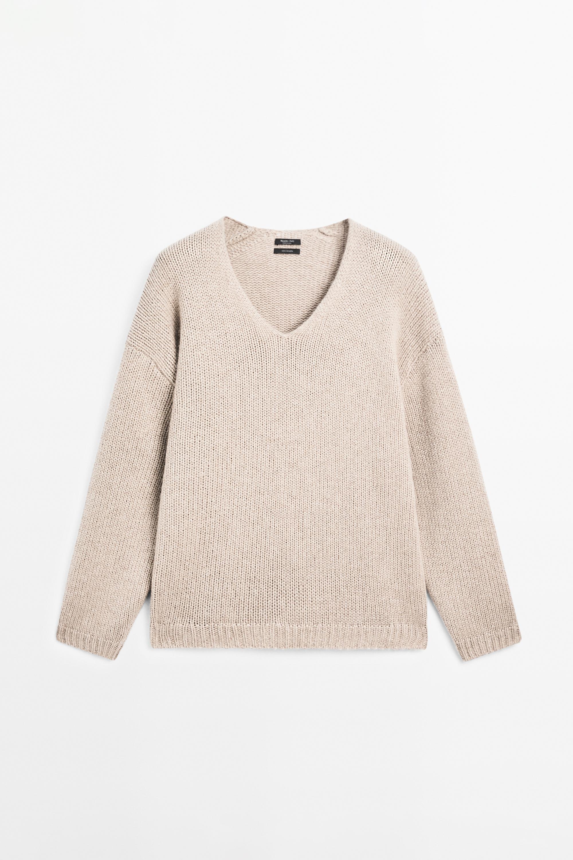 100% cashmere V-neck sweater