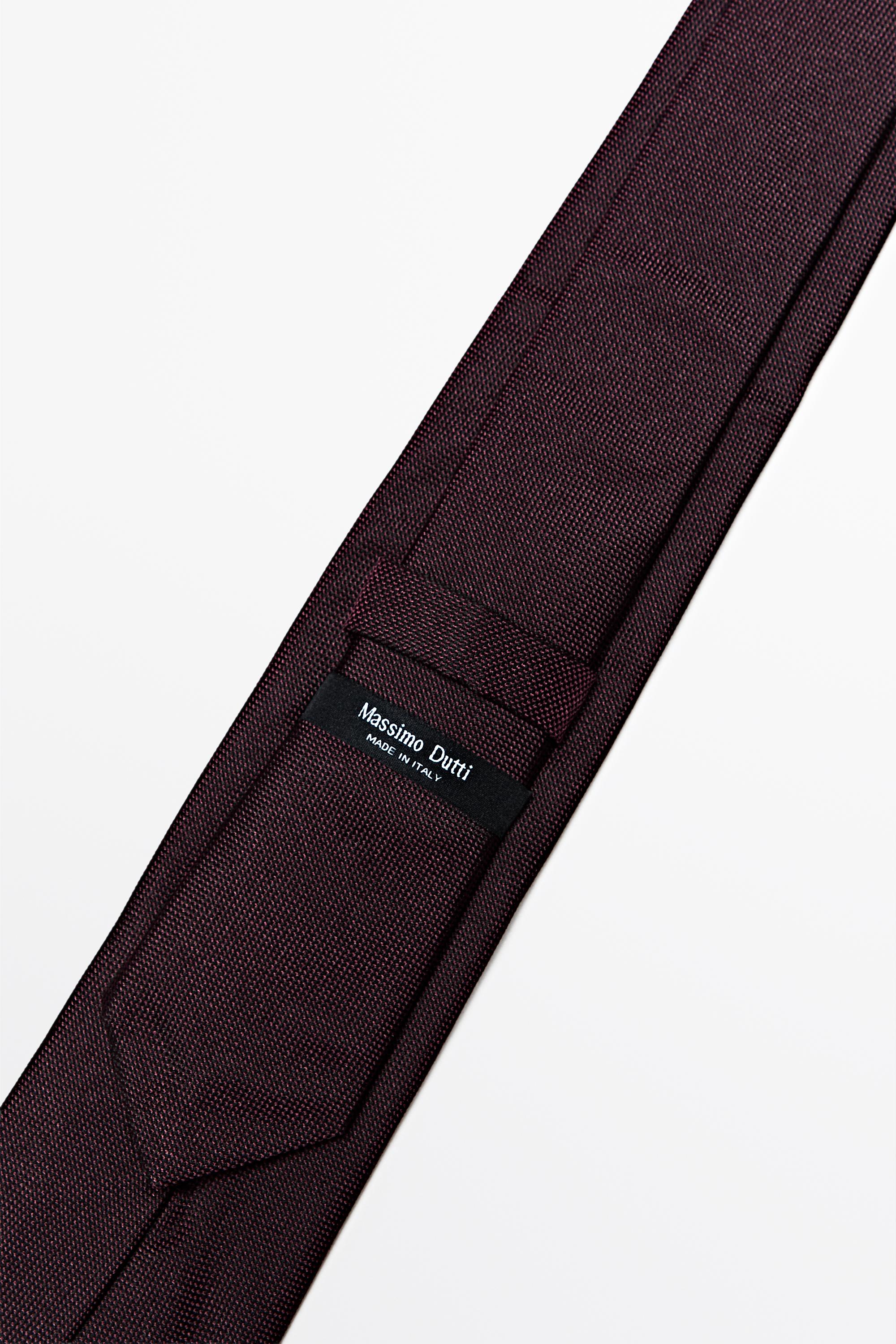 100% silk textured tie