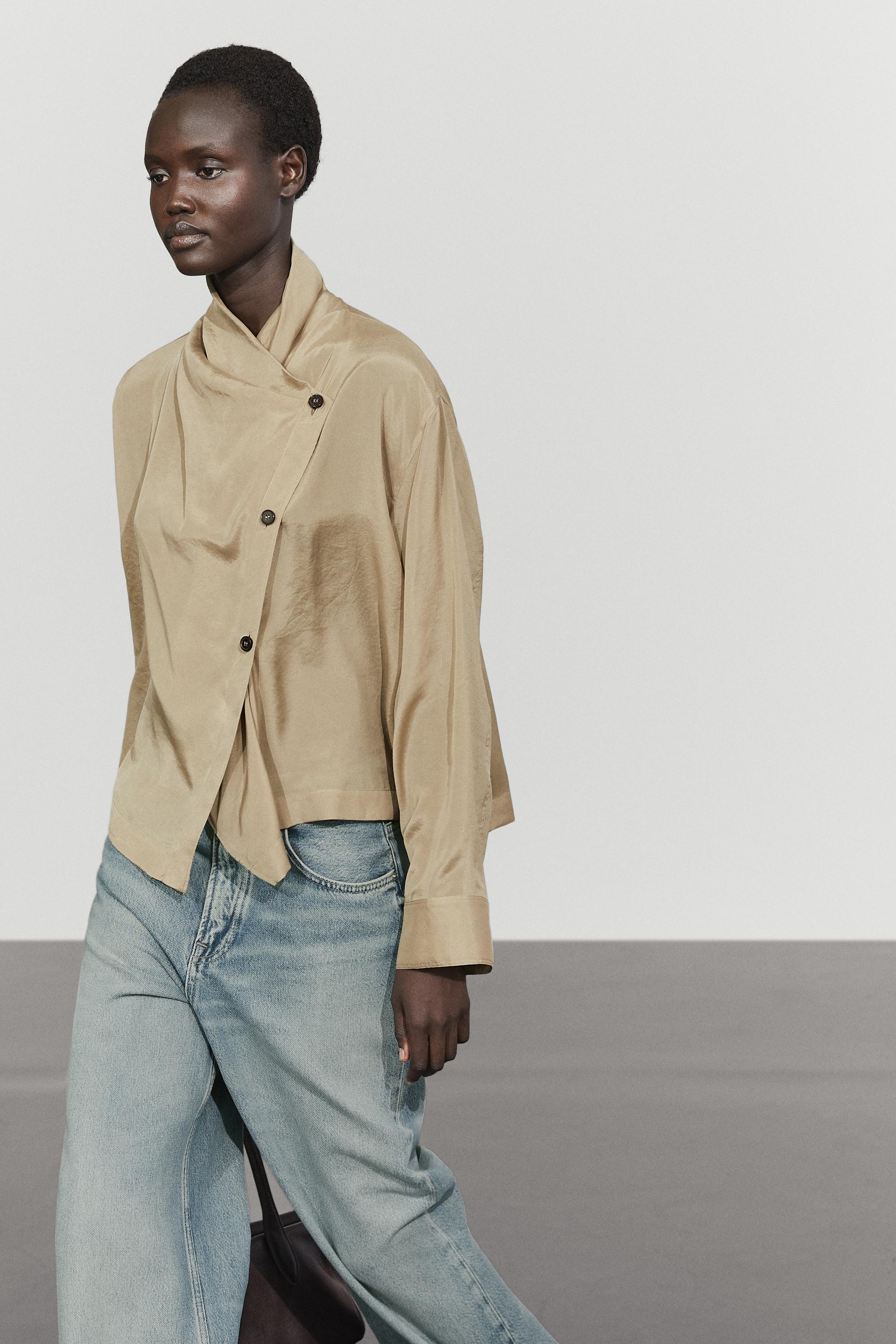 Double-breasted shirt with collar detail
