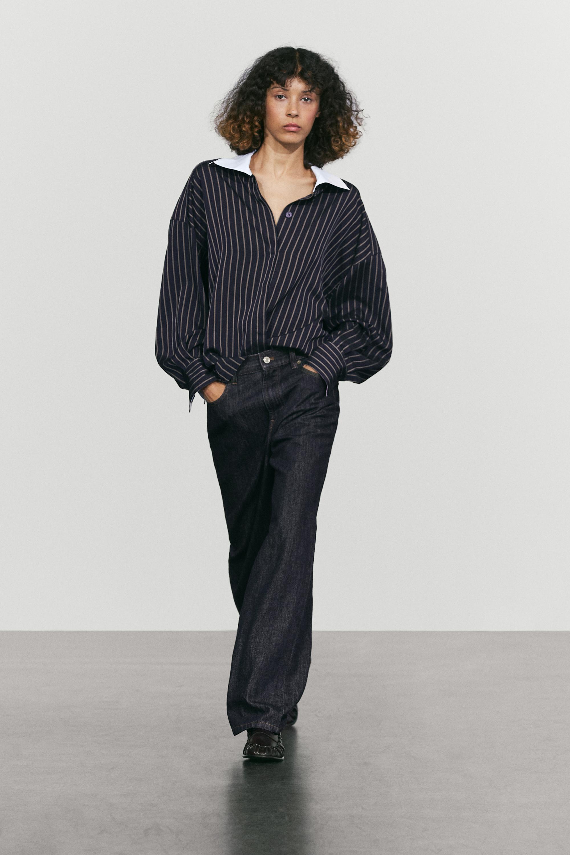 Striped contrast collar shirt