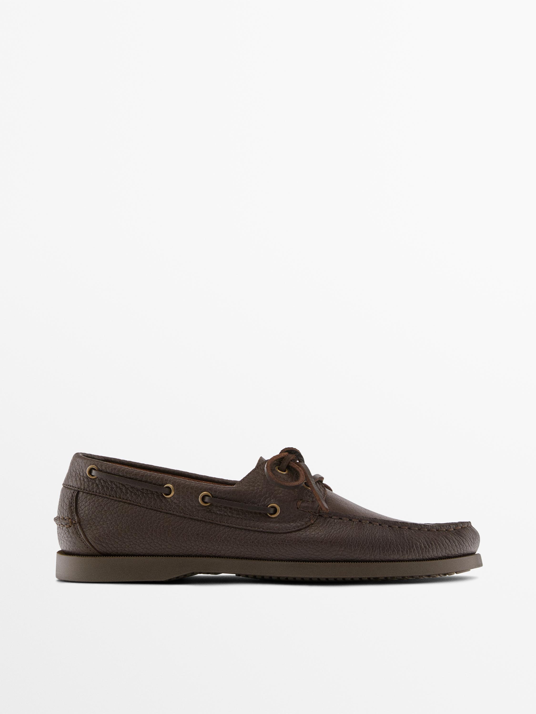 Leather deck shoes