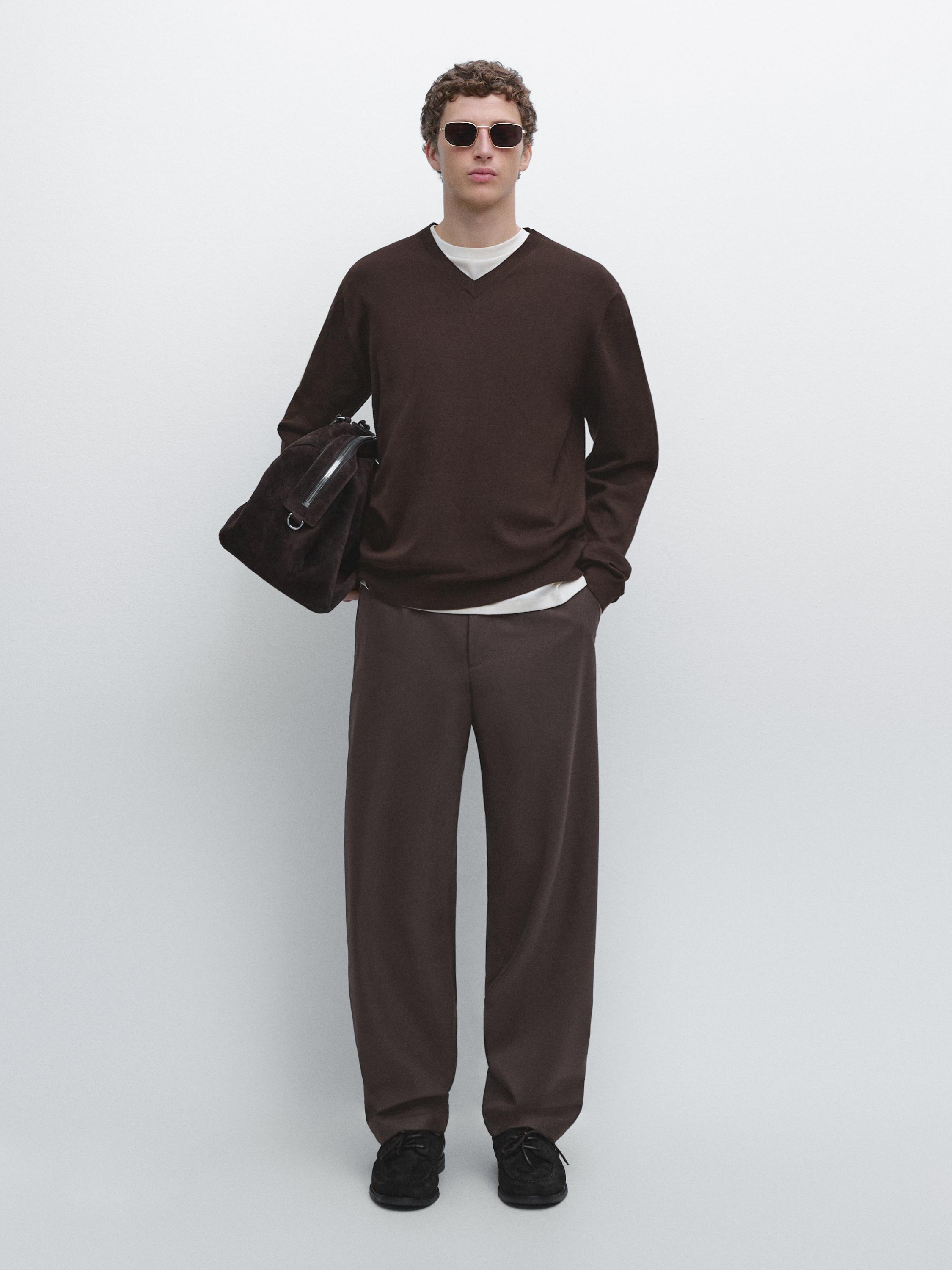 Cotton blend V-neck knit sweater