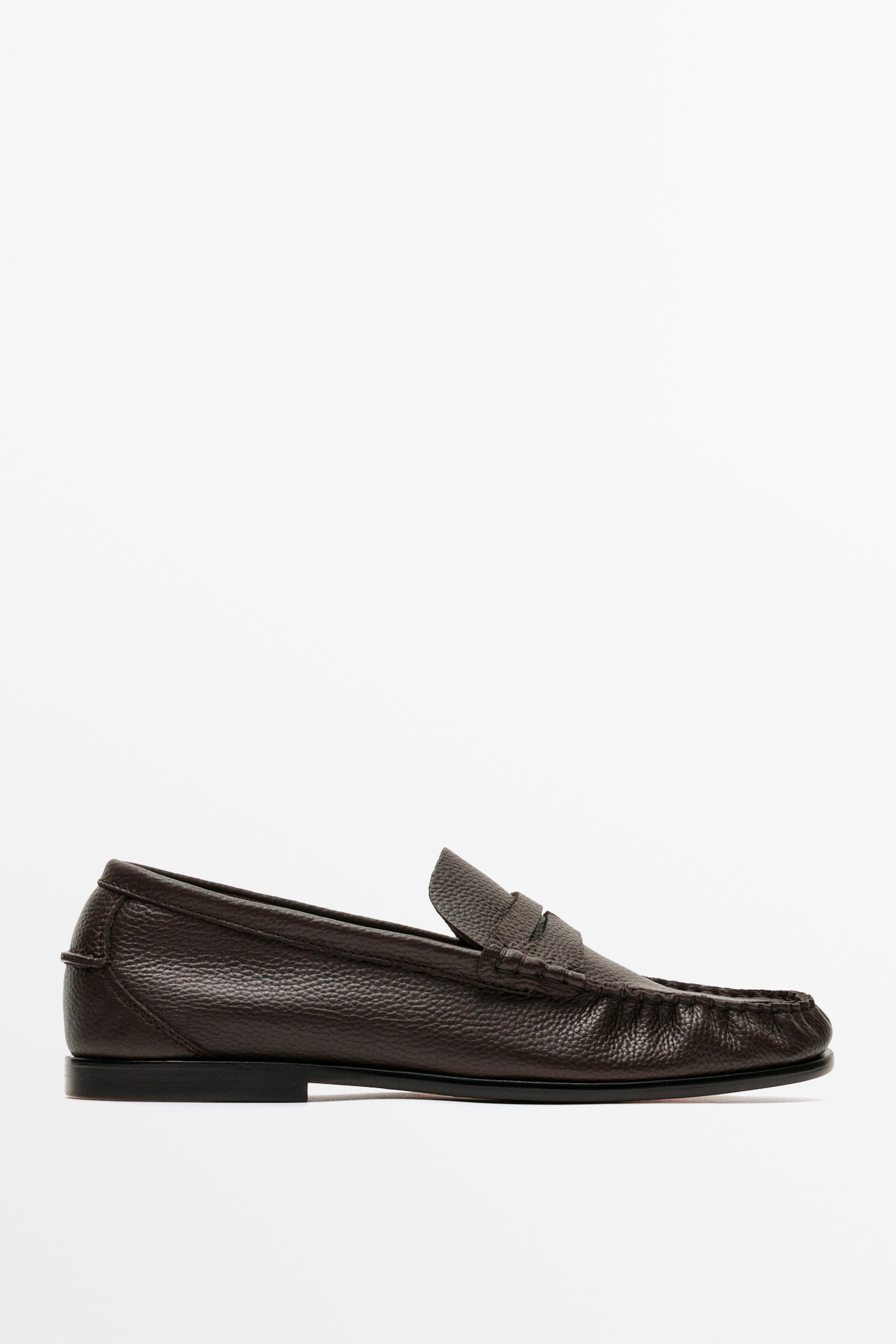 Soft leather shirred loafer