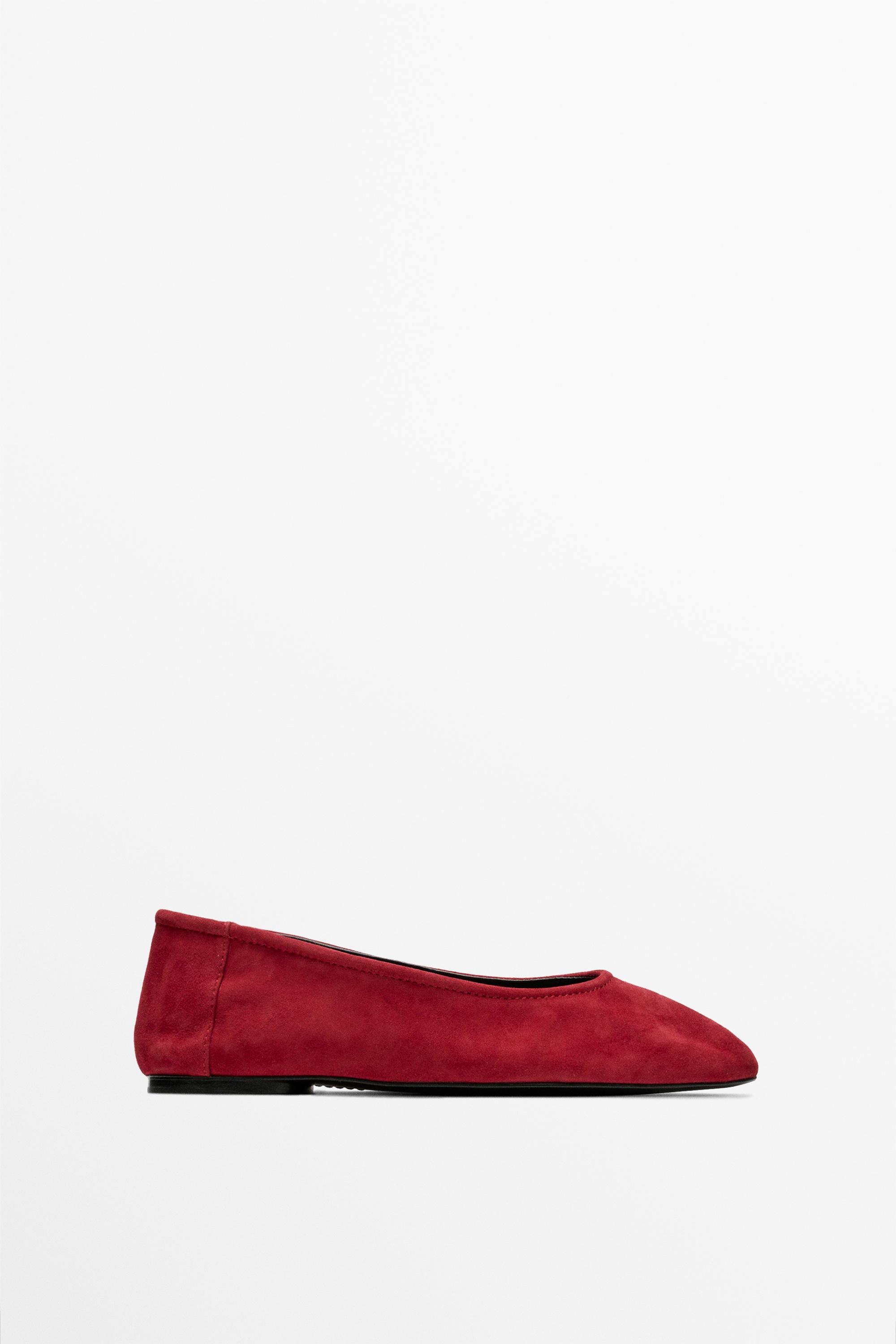 Suede ballerinas with round toe
