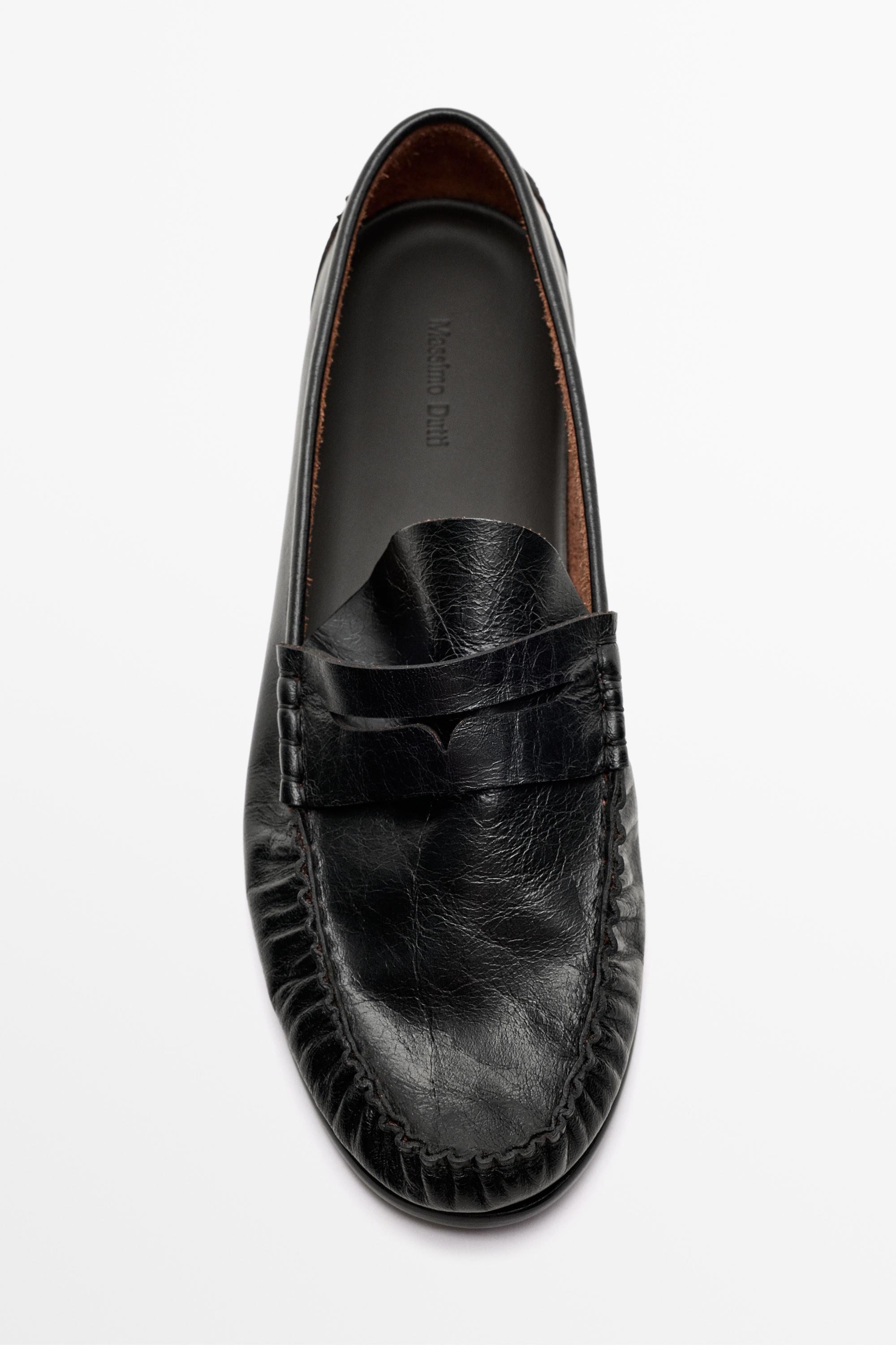 Soft leather shirred loafer