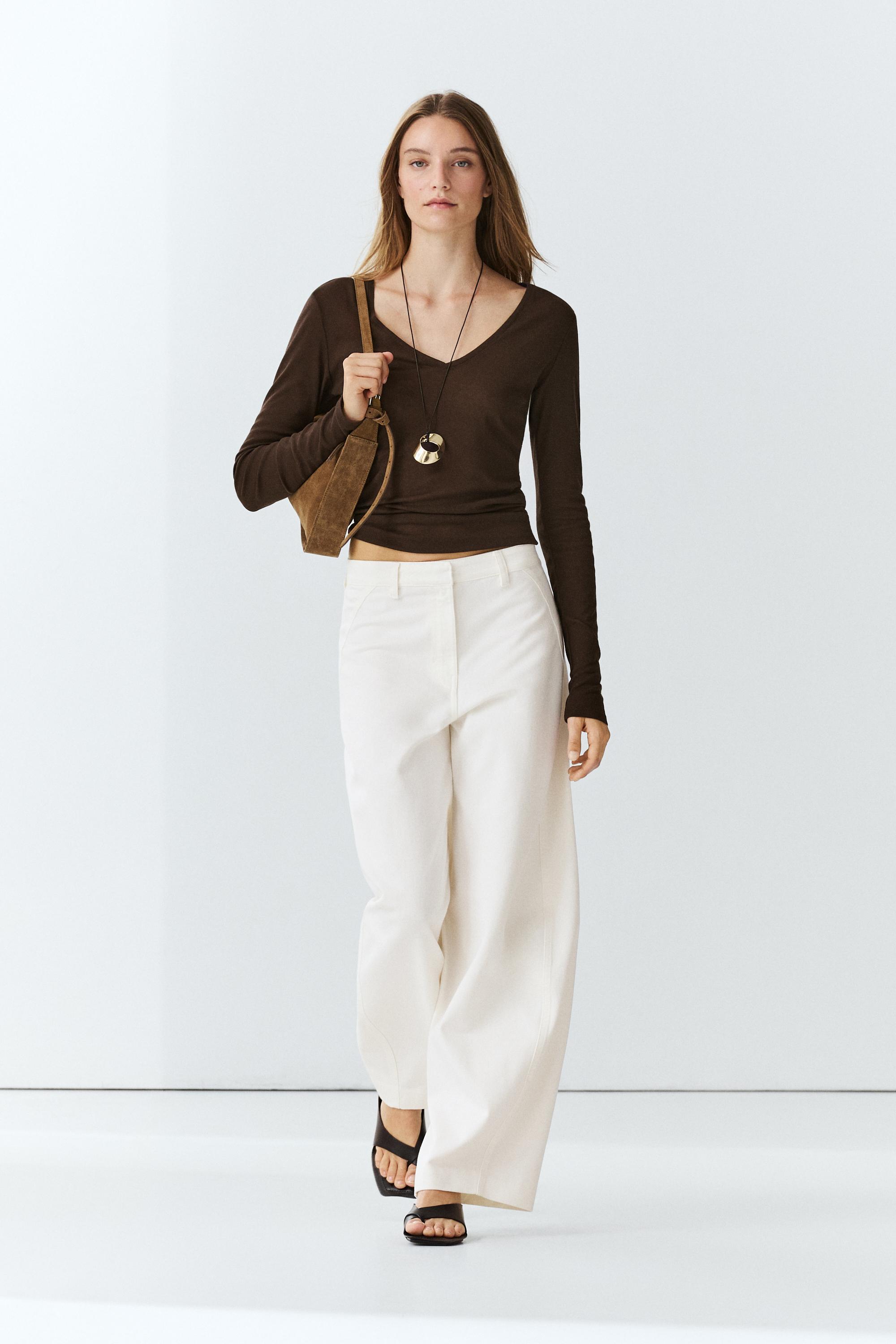 Slim fit long sleeve V-neck T-shirt