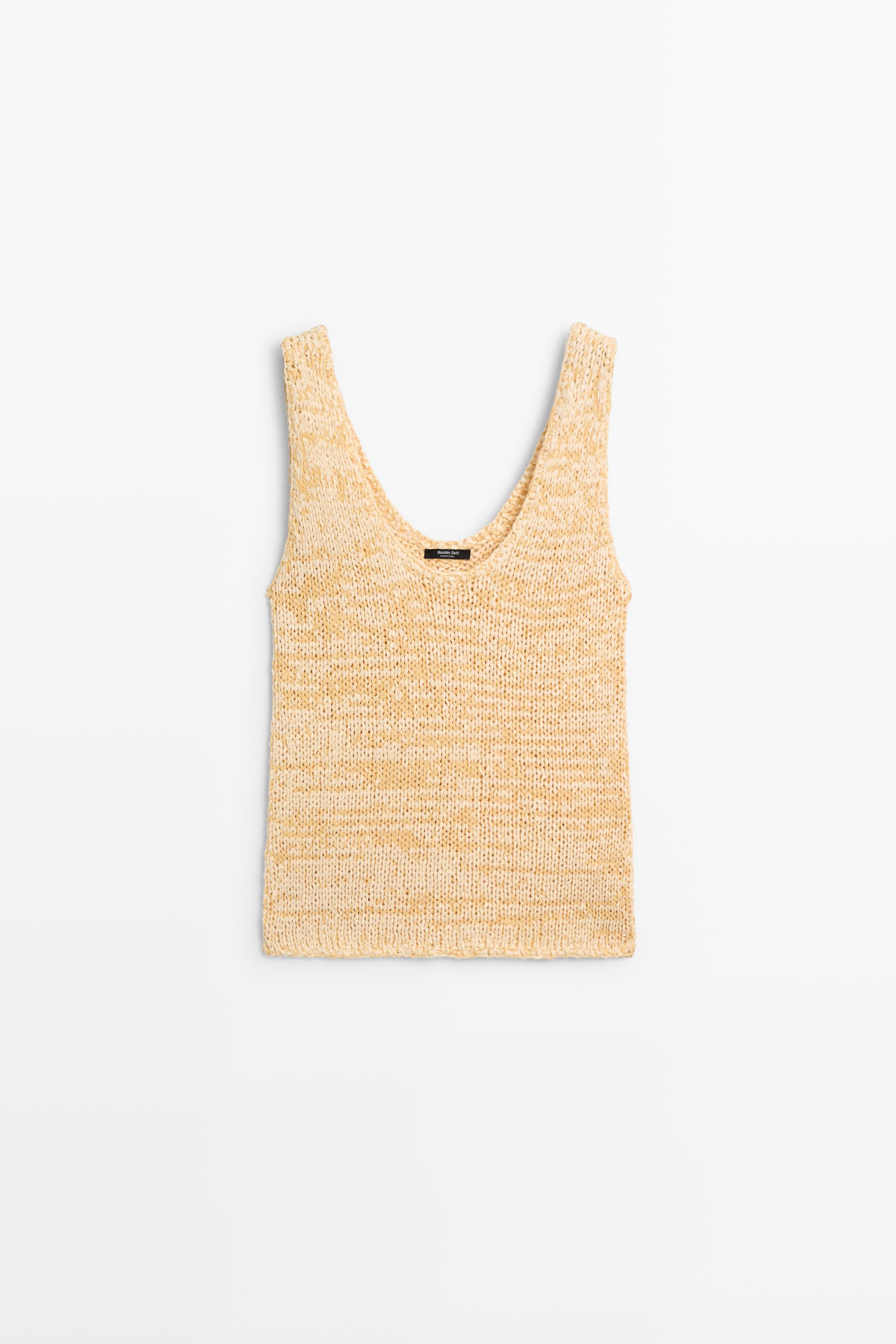 Round neck knit top
