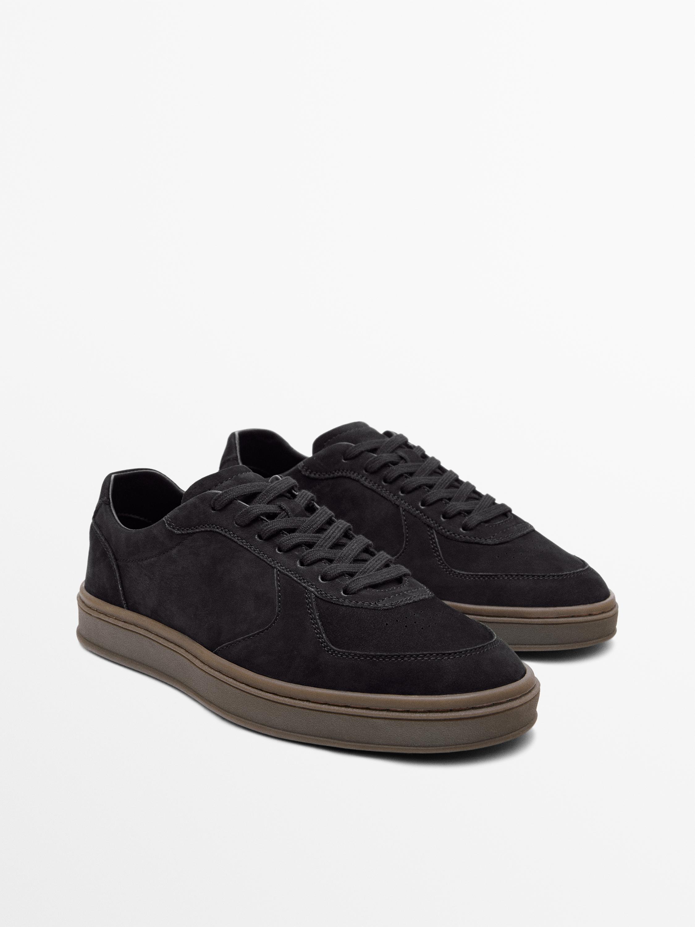 Nubuck trainers with contrast sole