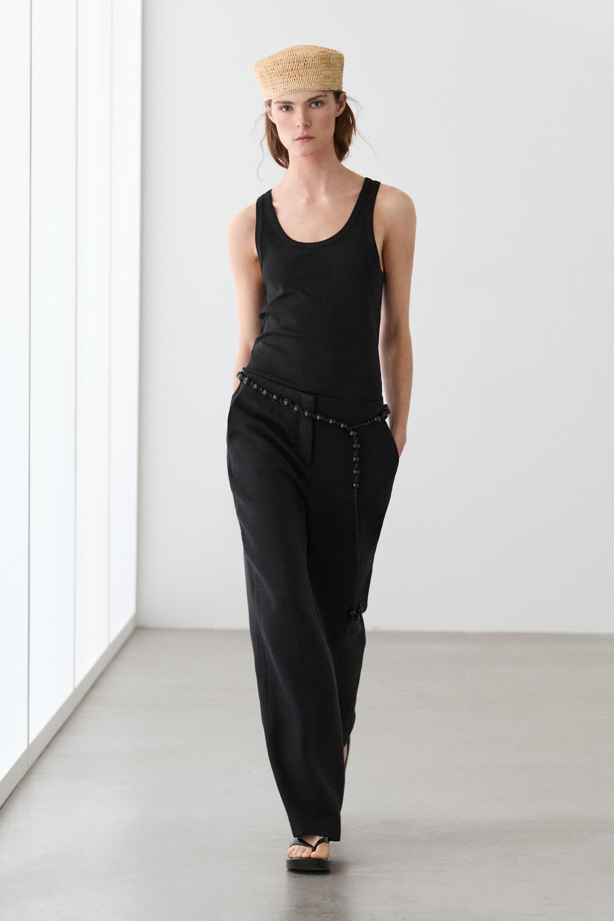 Sleeveless 100% cotton T-shirt