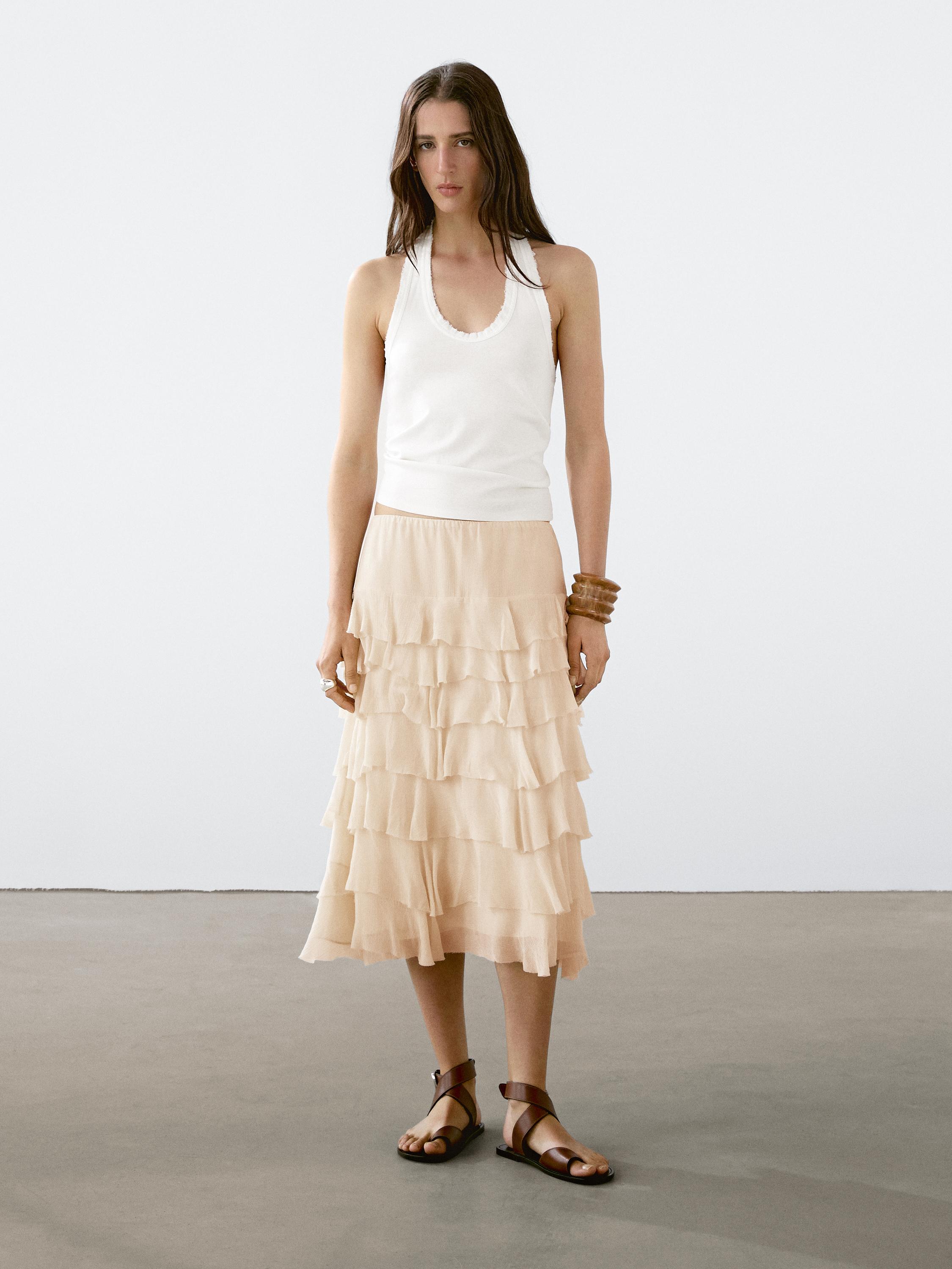 Slim fit frayed halter top