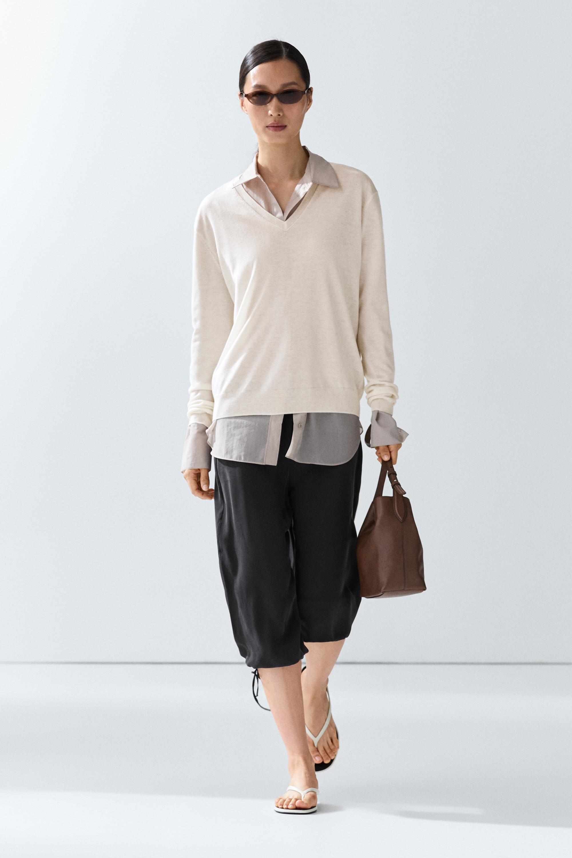Wool blend V-neck knit sweater