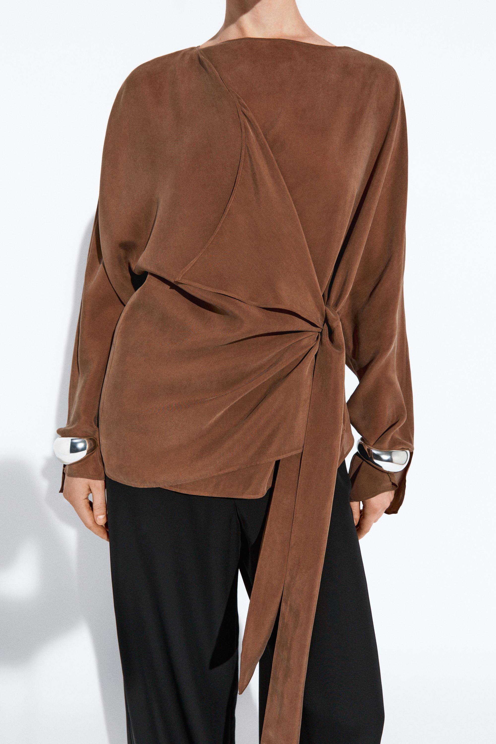 Flowing kimono with tie detail