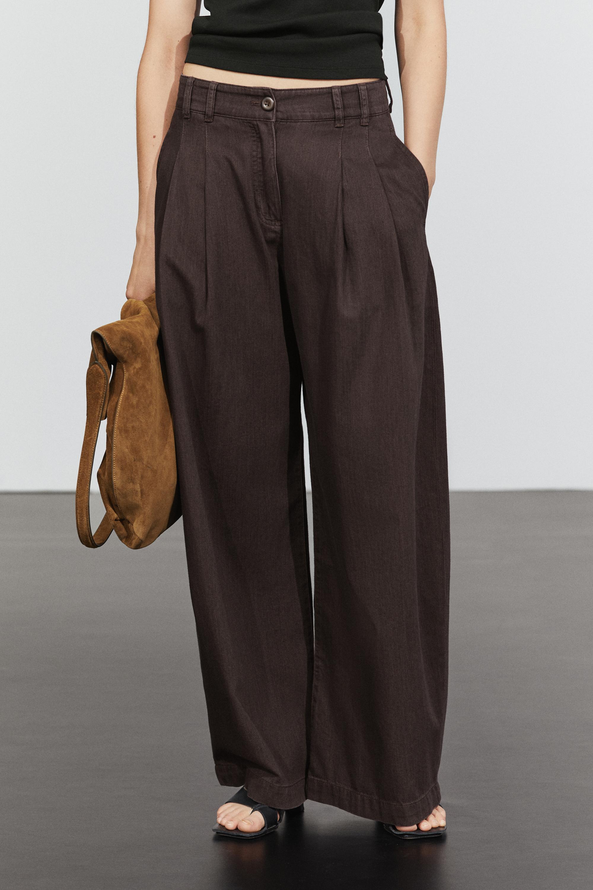 Pleated barrel fit jeans