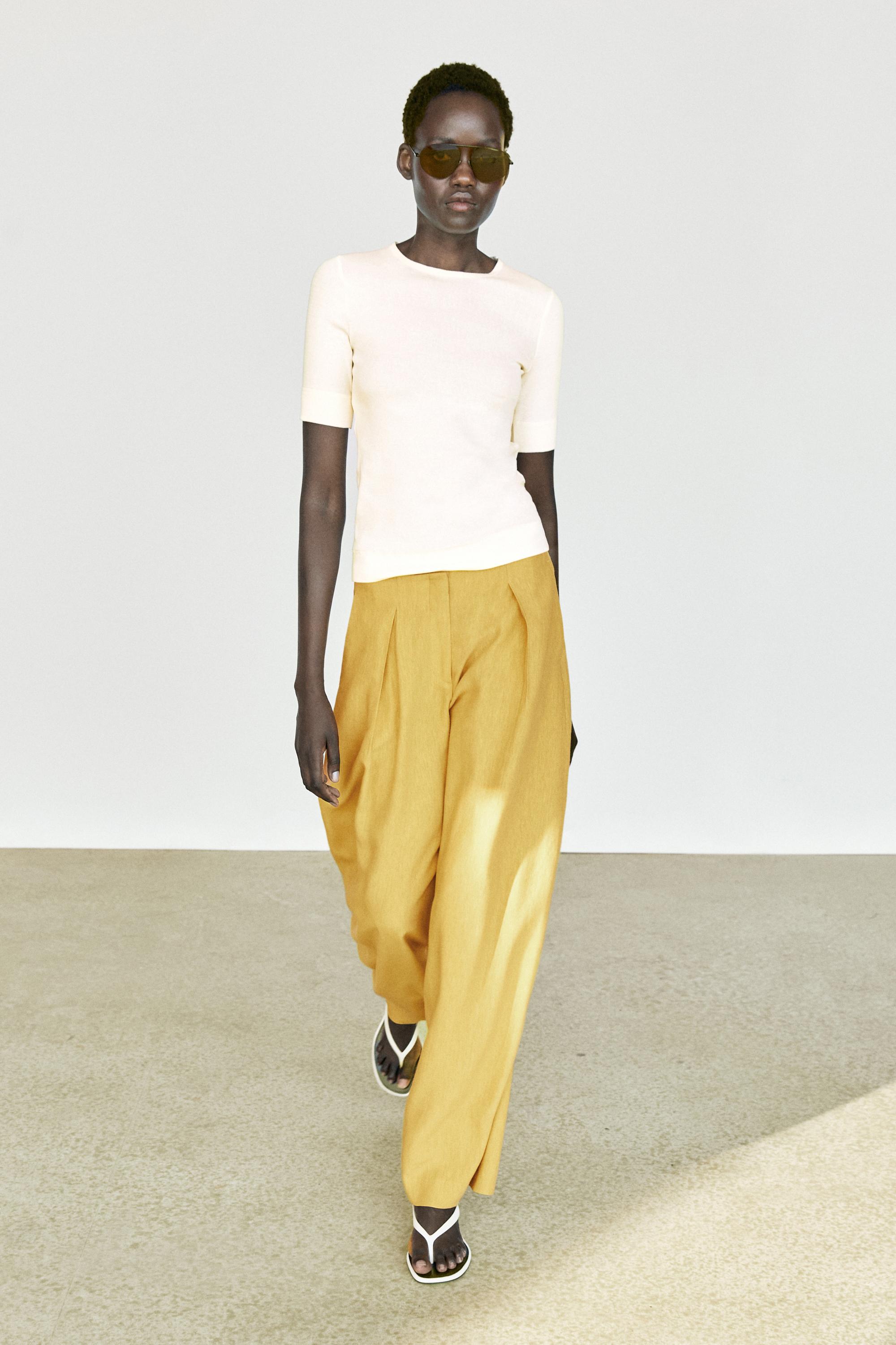 Wide-leg flowing linen blend pleated pants